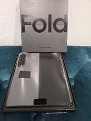 Samsung Z Fold4 SM-F936U 512GB Phantom Black (Crak INTERNAL SCREEN) Box Included