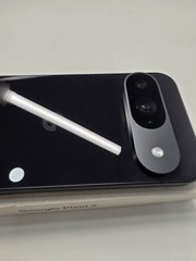 Google Pixel 9 G2YBB 128GB Obsidian 5G Open Box T-Mobile Locked 100% Battery