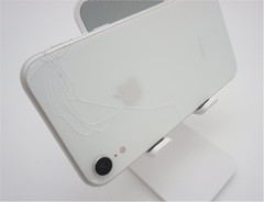 Apple iPhone XR – 64GB – White (Unlocked) (CDMA/GSM) – TESTED – Read Details PLS
