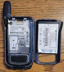 Motorola i series i570 – Gray ( Nextel ) Very Rare iDEN Push2Talk Flip Phone