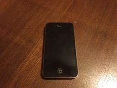Apple iPhone 4s – 8GB – Black (Verizon) A1387 (CDMA + GSM)
