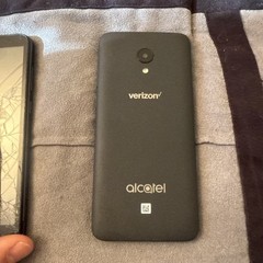 Lot Of Broken Phones/Tablets (3 Phones, 2 Tablets) For Parts Or Repair