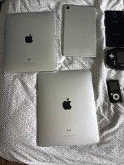 Lot of 18 Phones/Gameboy/Tablets/MP3 Players all for parts AS IS READ DISC