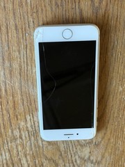 Apple iPhone SE White Smartphone, 12MP Camera, iOS, 4.7in Screen, Bar Style