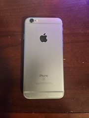 Apple iPhone 6s – 16GB – Space Gray (Unlocked) A1688 (CDMA + GSM)
