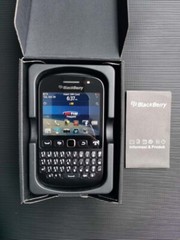 BlackBerry 9720 Unlocked 3G 5MP LED flash Keyboard Smartphone Good Condition