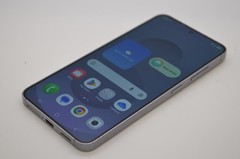 READ Samsung Galaxy S25 128GB [SM-S931U1] Silver Unlocked SCREEN SRATCHED #B696