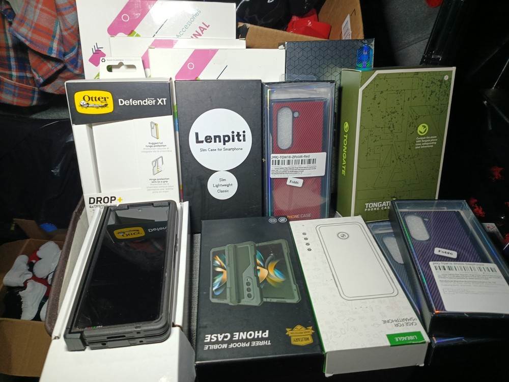UNLOCKED -Absolutely Loaded Samsung Galaxy Z Fold 6 5G 256GB Silver