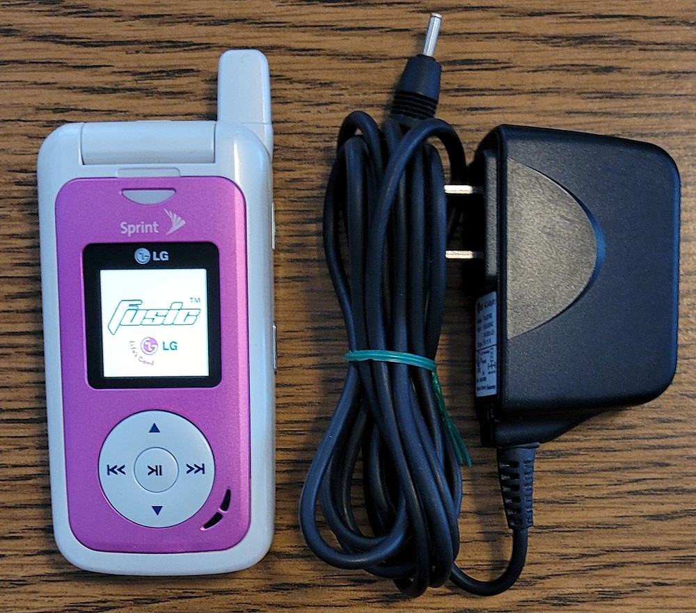 LG Fusic LX550 – Pink & White ( Sprint ) Very Rare Flip Phone – Excellent Shape