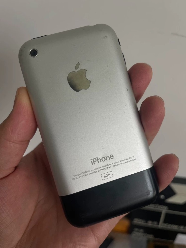 100% wroking Apple iPhone (1st Generation) – 8 GB – Black Unlocked 2G GSM