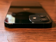 Apple iPhone 12 – 64 GB – !! Water Damage !!