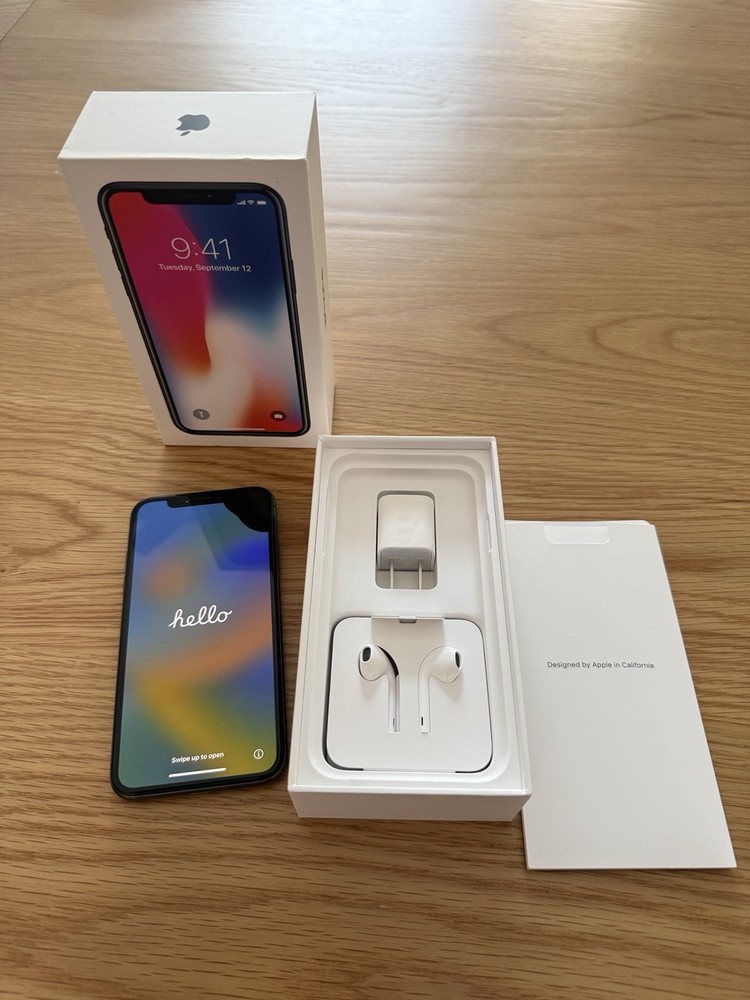 Apple iPhone X A1865 Unlocked 64GB Space Gray-corner Of Screen Blemish