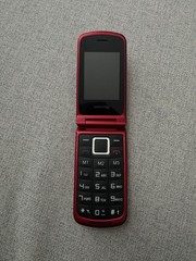 Ushining F240 Mobile Phone