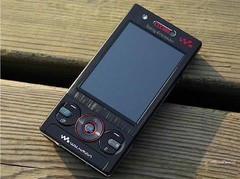 Original Sony Ericssion W705 unlocked Cellphone 3G WIFI MP3 MP4 player