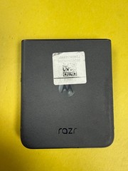 Motorola Razr 2024 – 256GB – Koala Gray – XT2453 (Unlocked) – Worn Fabric