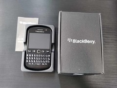 BlackBerry 9720 Unlocked Cellphone 3G WIFI 5MP Camera FM Radio Black & Pink SALE