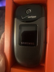 In Box Verizon Samsung Gusto 3 SMB311ZKA Flip Phone Black Very Little Use Works