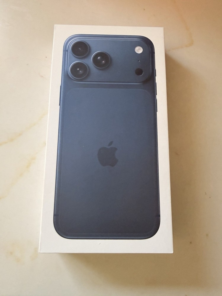 Apple iPhone 17 Pro Max 256GB Blue (A3257) 48MP eSIM Bar Smartphone