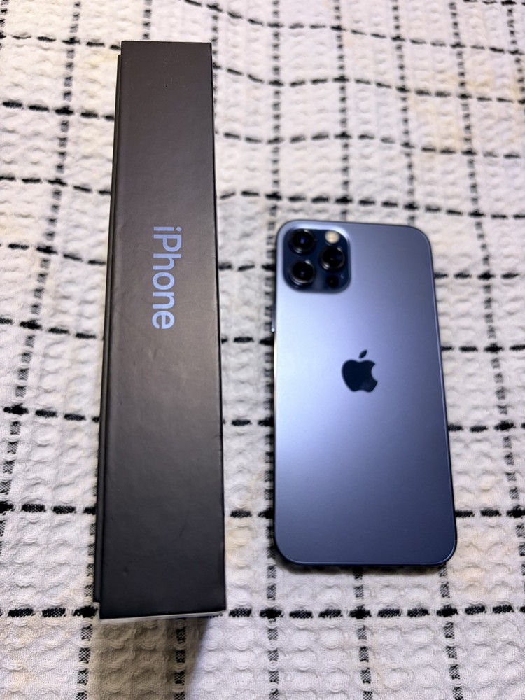 iPhone 12 Pro 512GB Unlocked Pacific Blue Condition W/OG Box. Battery 71%
