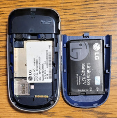 LG VX8360 – Blue and Silver ( Verizon ) Rare Cellular Flip Phone