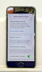 Apple iphone SE A2275 (MHF83LL/A) 64GB – CRACKED SCREEN – Unlocked