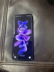Samsung Galaxy Z Flip3 5G SM-F711U – 128GB – Phantom Black (AT&T)