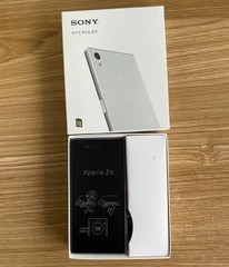 Sony Xperia Z5 E6653 Model – 32 GB – all colors (Unlocked) Excellent
