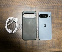 Google Pixel 10 Pro XL Smartphone 256GB, Obsidian, Unlocked