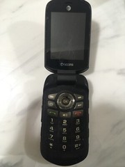 Kyocera DURAXE E4710 AT&T LTE 4G Rugged Flip Phone