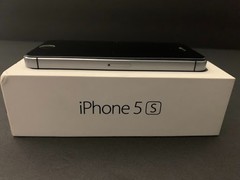 Apple iPhone 5s – Space Gray – 32GB – Factory Unlocked (Model A1533) – Phone/Box