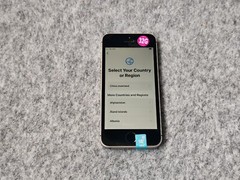 90%N ew Apple iPhone SE 1st/2nd/3rd Factory UNLOCKED for any carrier Good