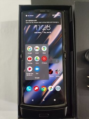Motorola Moto Razr (2019) 128GB ( Factory Unlocked) – Noir Black ESIM