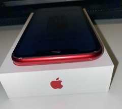 Apple iPhone 11 Unlocked 64gb (Product) Red Working Condition