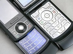 Motorola RIZR Z3 unlocked 1.9″ 2MP 16MB GMS Vintage mobile phone