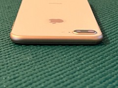 Apple iPhone 8 Plus – 256GB – Gold unlocked A1864 (CDMA + GSM)