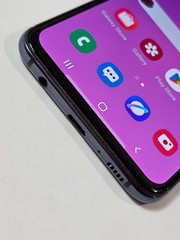 Samsung Galaxy S10e – 128 GB – G970U1 – Prism Black (Factory Unlocked)