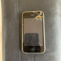 Apple iPhone 3G A1241 16GB White AT&T (GSM) Cracked Screen Parts/Repair