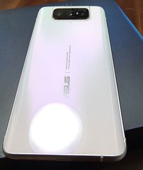 ASUS ZenFone 7 ZS670KS 8GB 128GB SIM Unlocked 5G Flip Camera White Japan