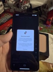Apple iPhone 11 Pro Max w/ Tik Tok installed – 512 GB – Green (AT&T)