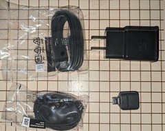 Samsung Galaxy S9 Box with factory-sealed accessories, phone not included