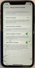GSM UNLOCKED iPhone XR, 64GB A1984 MH3F3LL/A WITH CRACKED GLASS FOR REPAIR