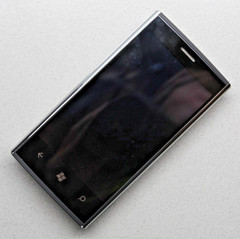 Dell Venue Pro with Windows Cell Phone 7 V02S Excellent Condition RARE T-Mobile