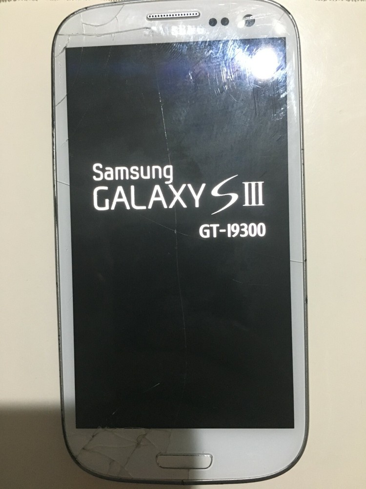 Samsung Galaxy S III SGH-I747 – 16GB – Marble White (AT&T) Smartphone
