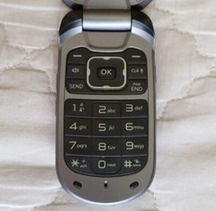 LG VN150 Flip Phone Gray Verizon Tested Working Phone Only