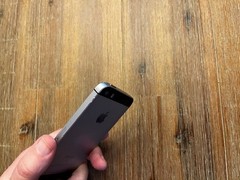 Apple iPhone SE – 64 GB – Space Gray (Unlocked)