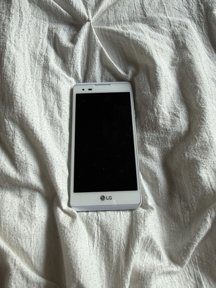 Boost Mobile LG LS676 Android Prepaid CDMA Smartphone Cellphone TributeHD Phone