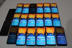Lot of 20 Samsung Galaxy A20 32GB Mixed Carrier Customer Exchange Devices