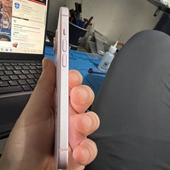 iphone 15 128gb Straight Talk Locked Battery Health 84% Read Description