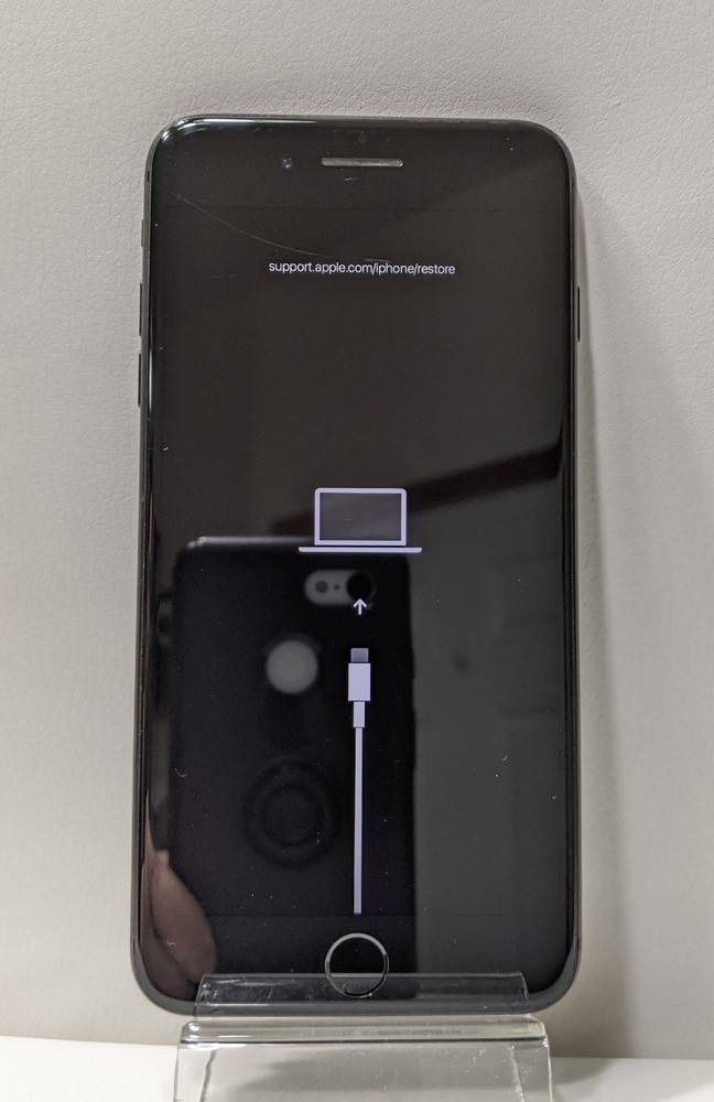 Apple iPhone 7 Plus -32GB – T-Mobile – STUCK IN BOOT LOOP- FOR PARTS ONLY -A1784