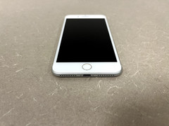 Apple iPhone 8 Plus-64GB-Silver (Unlocked) A1864 (CDMA + GSM) Works with Verizon